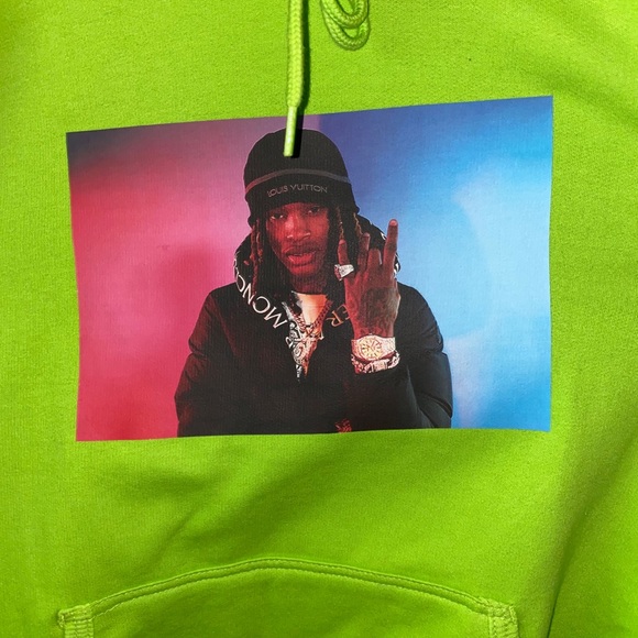 Custom Artist Hoodie - Picture 1 of 3